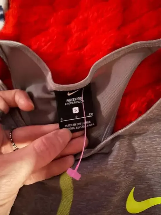 Nike Pro Hypercool Women's Cropped Training Tank Top Grey/Volt Heather Small - Picture 2 of 3